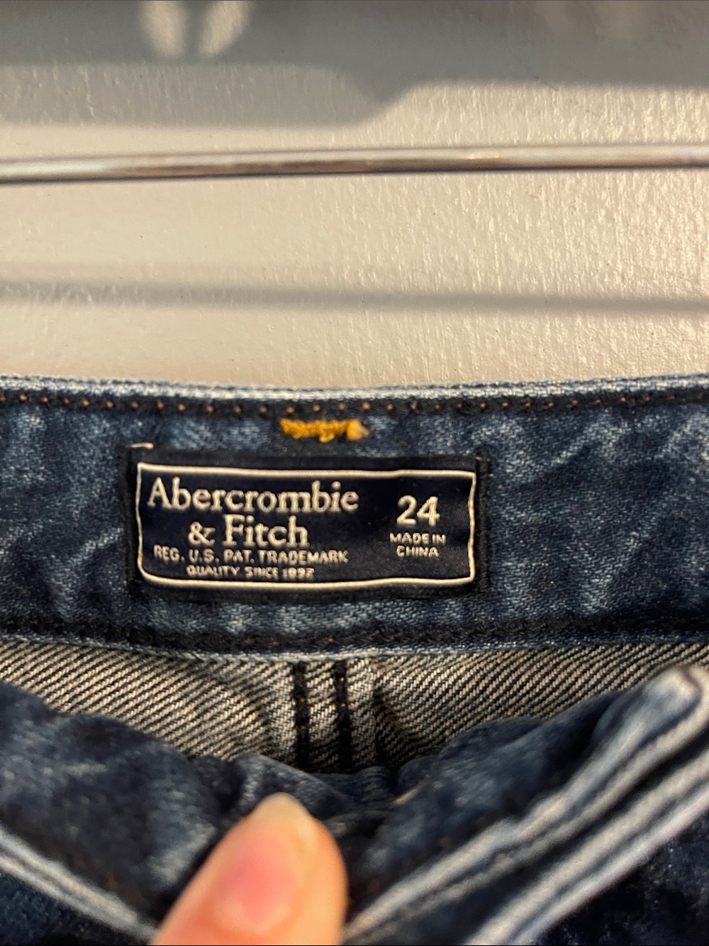 Abercrombie & Fitch Floral Embroidered Denim Mini Skirt Size 24 - Picture 3 of 6
